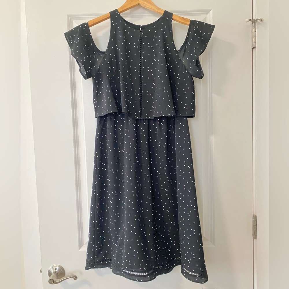 Women’s shoulder cut out black white polka dot dress- sz XS